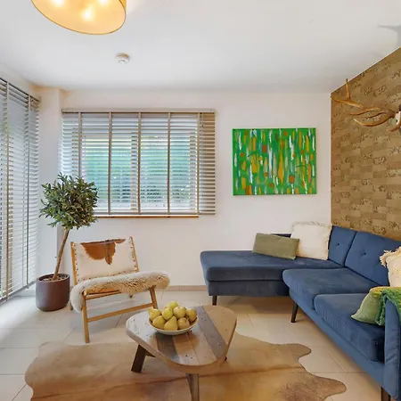 Apartamento In Einem Architektenhaus